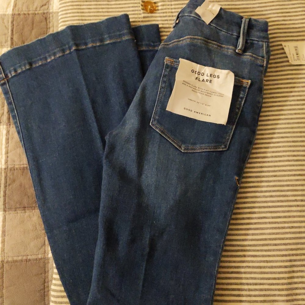 Good American Good Legs Flare Jeans - Picture 1 of 5
